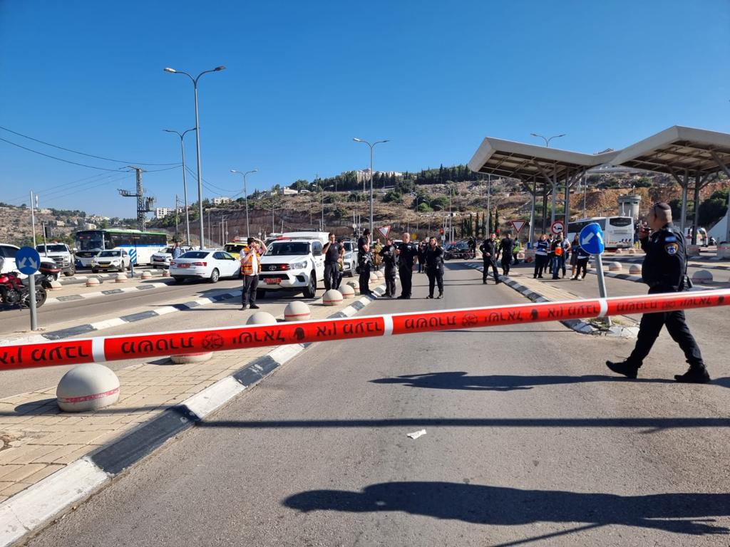 هجوم إطلاق نار إرهابية في حاجز النفق في أورشليم القدس، مما أدى الى اصابت عدد من الضحايا في المكان