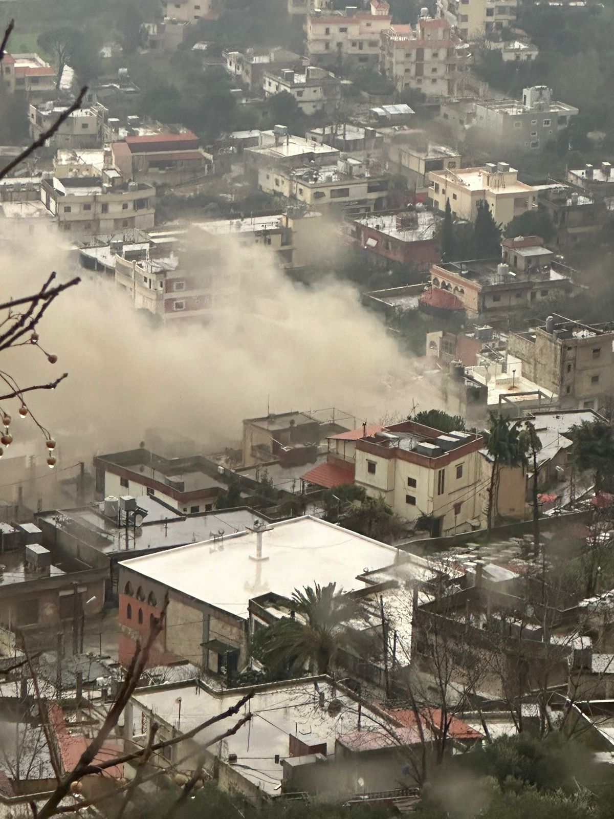 غارات جوية على اهداف لحزب الله في لبنان