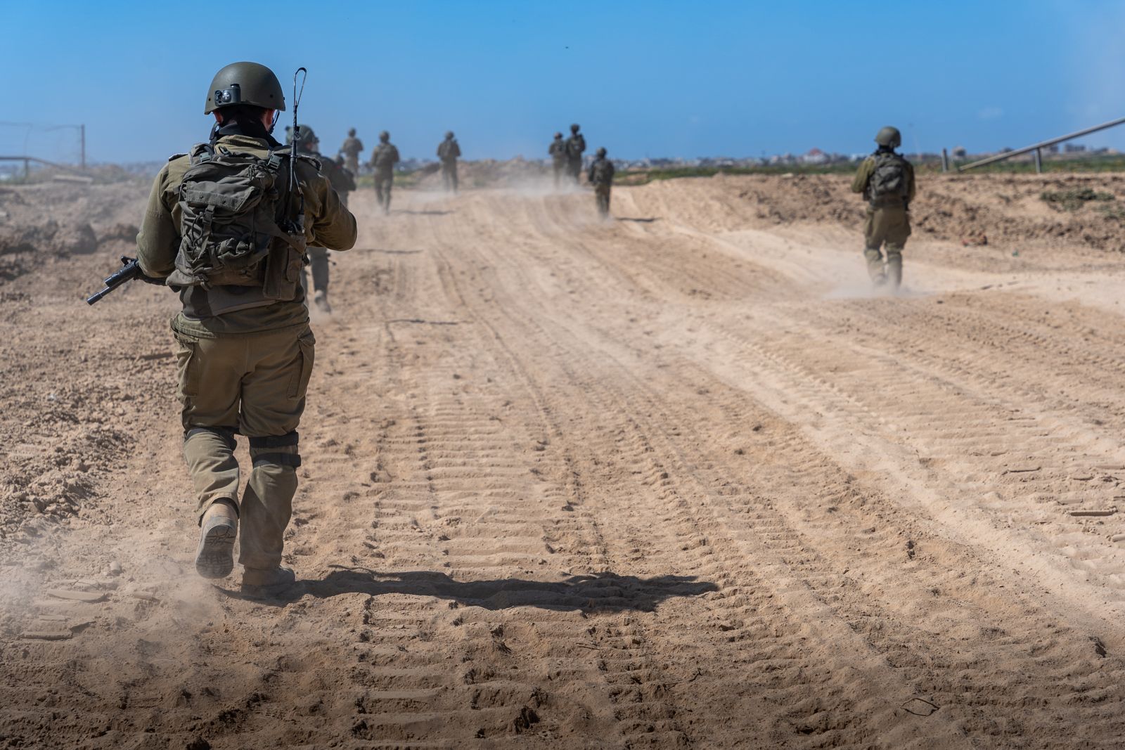 قوات جيش الدفاع وجهاز الأمن العام تخوض القتال الدقيق في مستشفى الشفاء؛ القضاء حتى الآن على عشرات المخربين