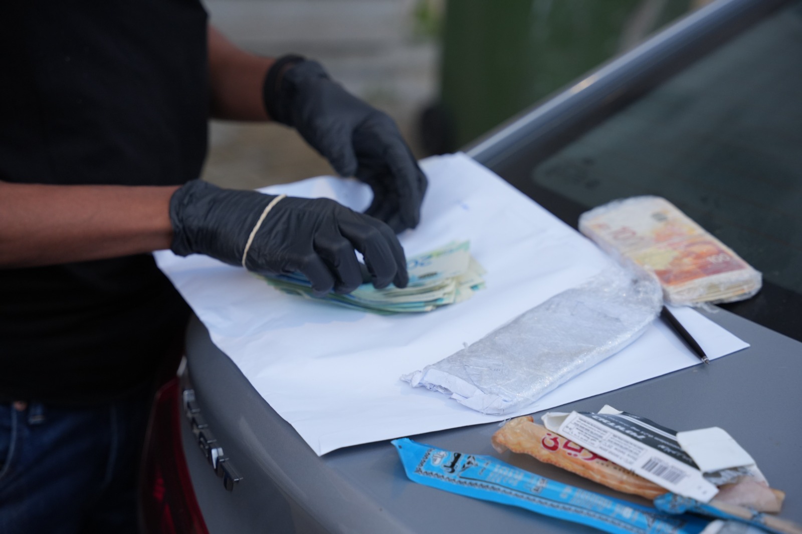 عميل سري يوقع بعشرات تجار الأسلحة والمخدرات في منطقة وادي عارة والجليل