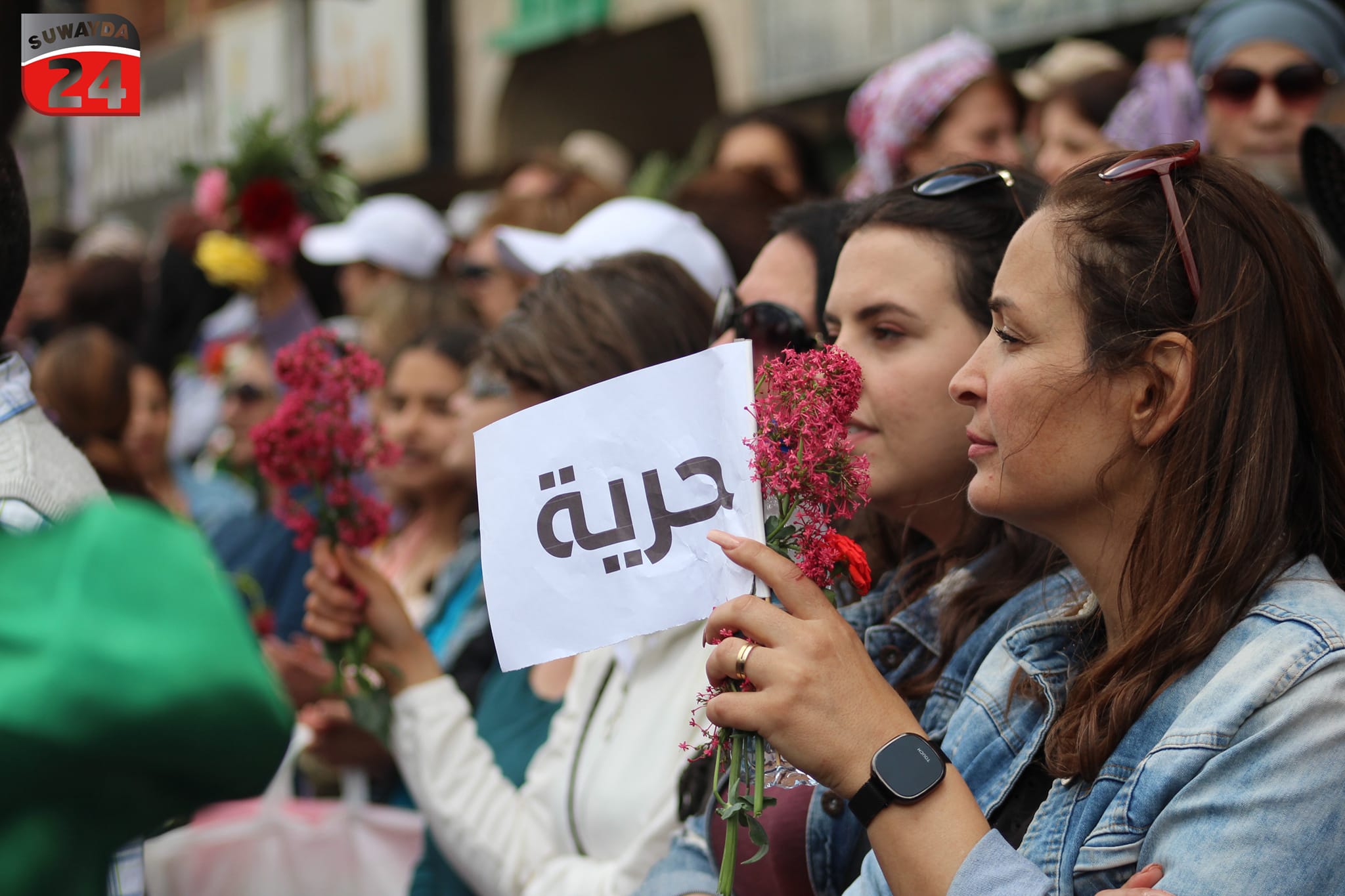 ساحة الكرامة السويداء : هزّ الجبل بتلمه ! 