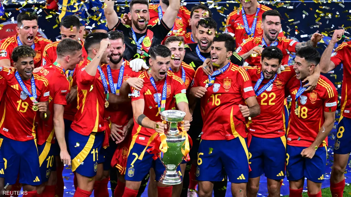للمرة الرابعة في تاريخها.. إسبانيا تتوج بكأس أمم أوروبا بعد فوز مثير على إنجلترا