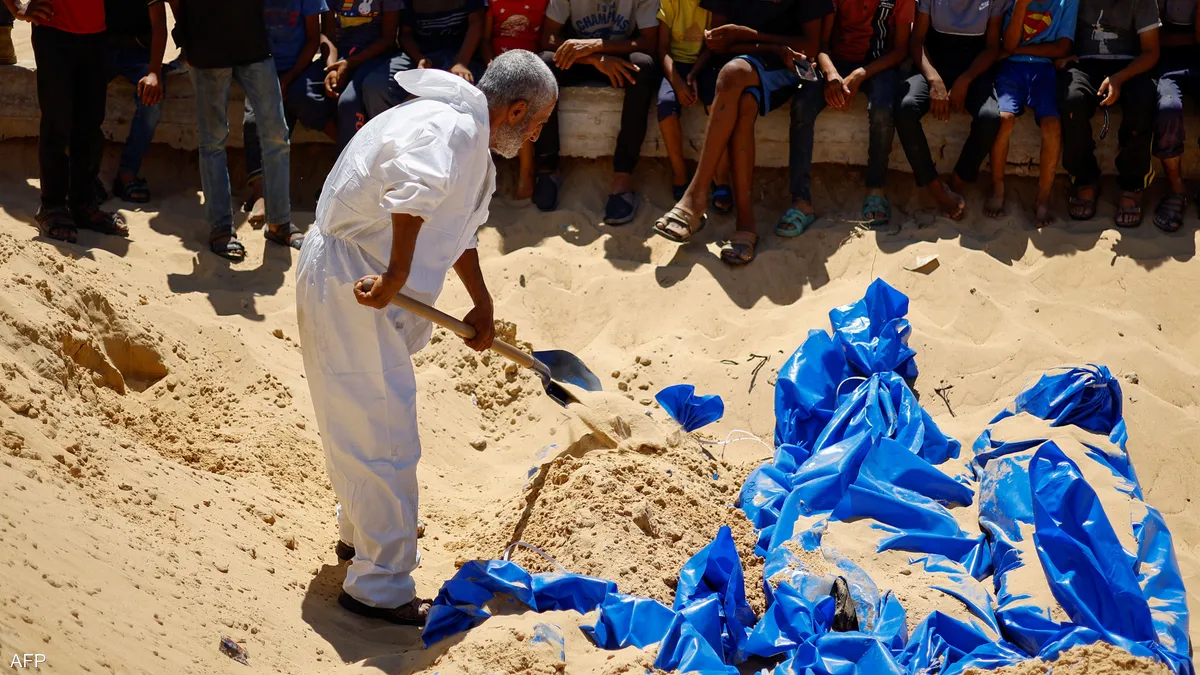 "تسليم الجثامين" يفجر غضبا في إسرائيل.. ماذا حدث؟